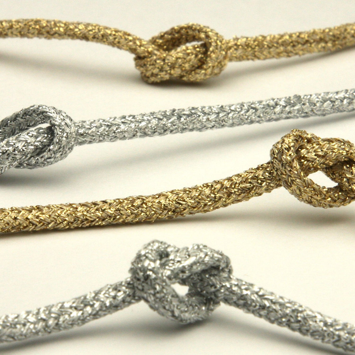 メタリックスピンドルコード（FY-18998）